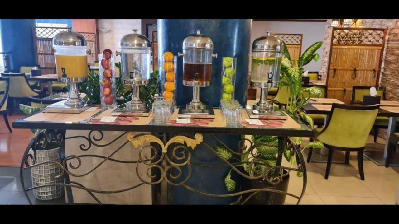 胡拜尔金色郁金香酒店 阿可贺巴 外观 照片